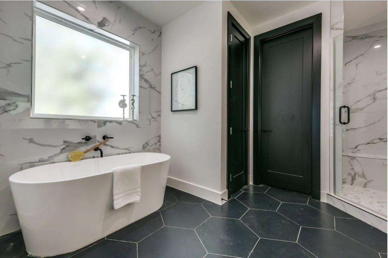 达拉斯核心区优质Airbnb别墅投资 浴室