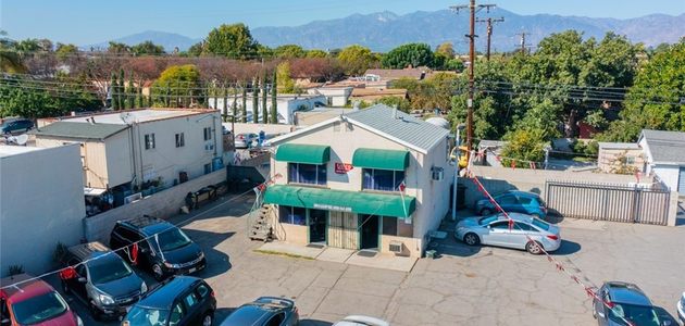 洛杉矶,Los Angeles County El Monte , 独栋二层商业楼,加维大道繁华地带,售价$1,299,000 (C-095)