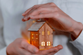 自然灾害频发，房屋受损后该如何向Home Insurance索赔修理？