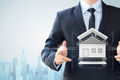 购房者对利率波动敏感， 抵押贷款申请下降