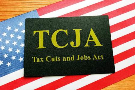 减税与就业法案TCJA将于2025年底废除， 对你有啥影响？