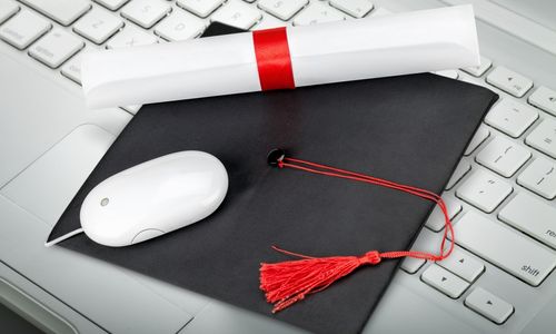 魁北克大学反对联邦部长建议限制学生签证的提议