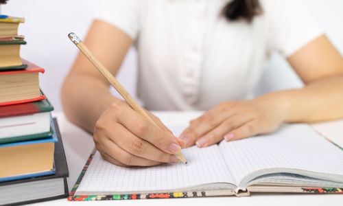 大學(xué)校園的多樣性、平等和包容性（DEI）計(jì)劃正面臨一系列挑戰(zhàn)