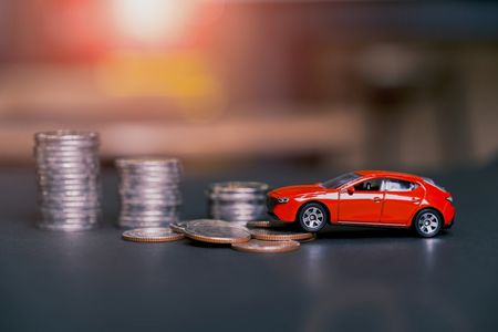 自明年1月起，汽车购买者可以在经销商处直接获得他们的电动汽车税收抵免。