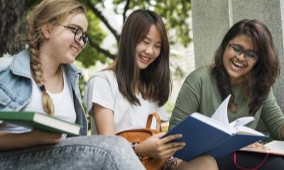 美国移民：子女年龄锁定与超龄问题解析